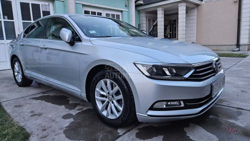 Volkswagen Passat B8 2.0 DSG HIGHLINE