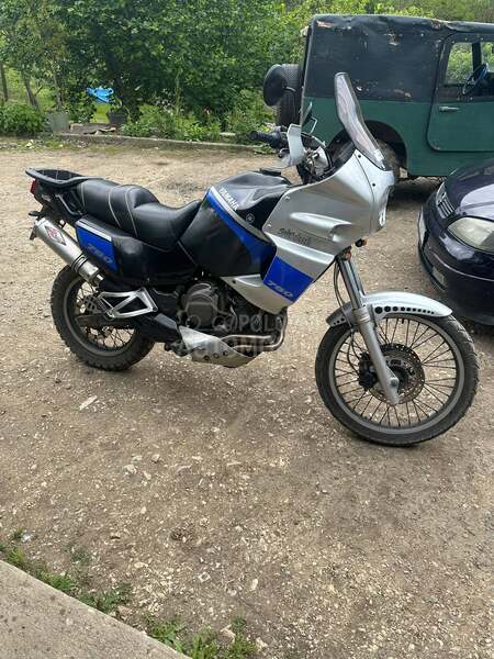 Yamaha super tenere xtz 750