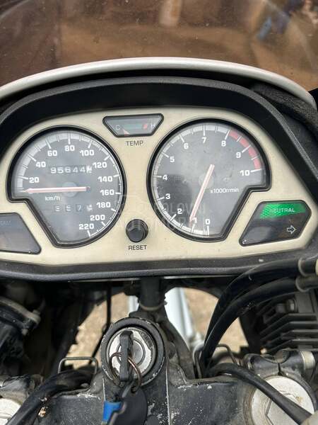 Yamaha super tenere xtz 750