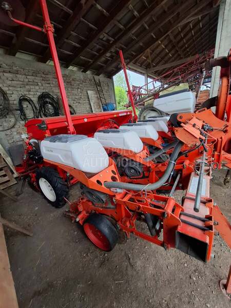 Kuhn Maxima