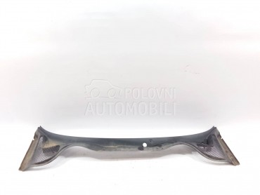 Plastika kod brisača i šoferke za Audi A1 od 2010. do 2018. god.