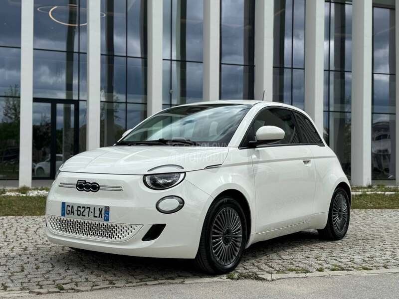 Fiat 500e 