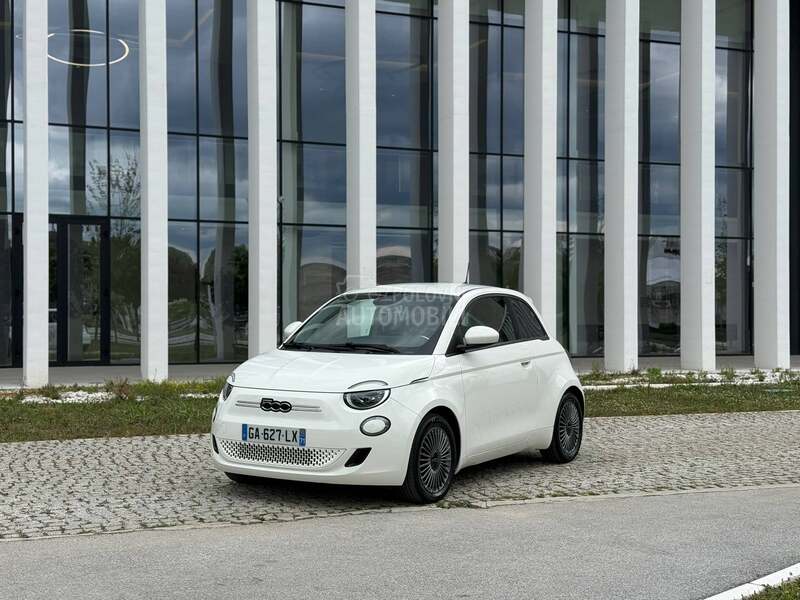Fiat 500e 
