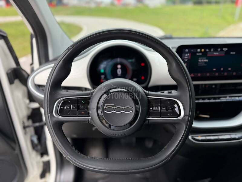 Fiat 500e 