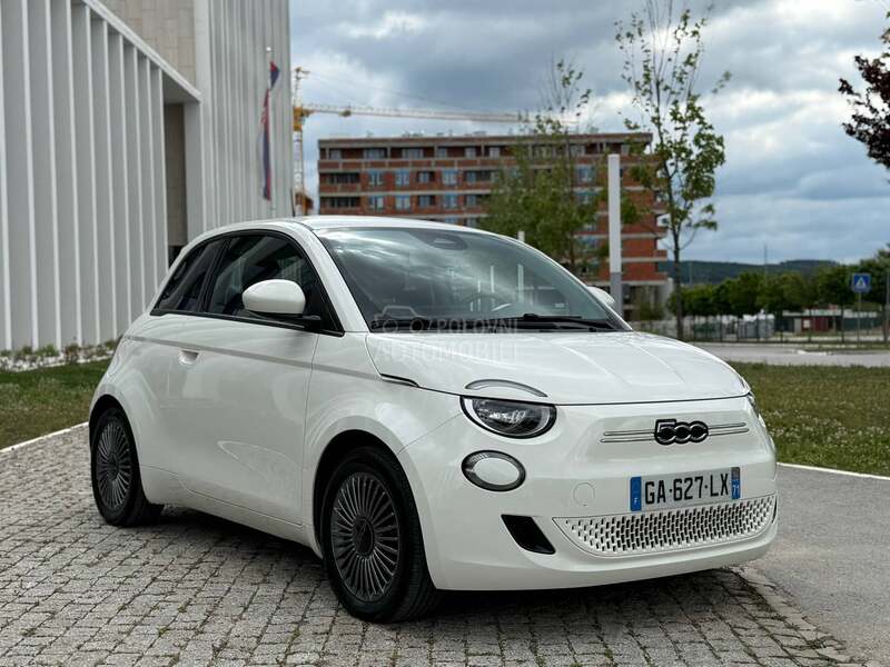 Fiat 500e 