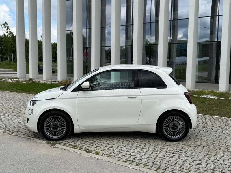 Fiat 500e 