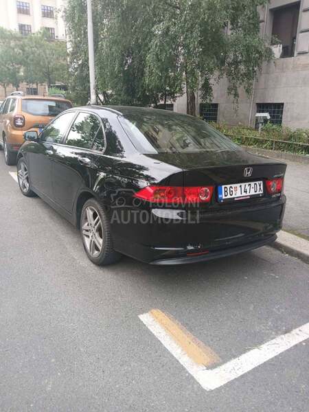 Honda Accord 2.2 cdti