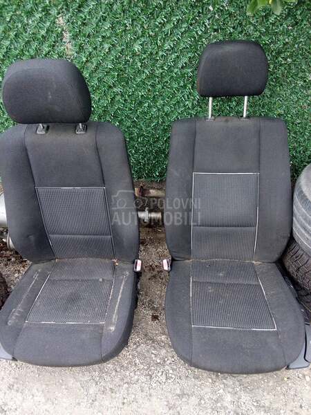 E 46. sedista prednja