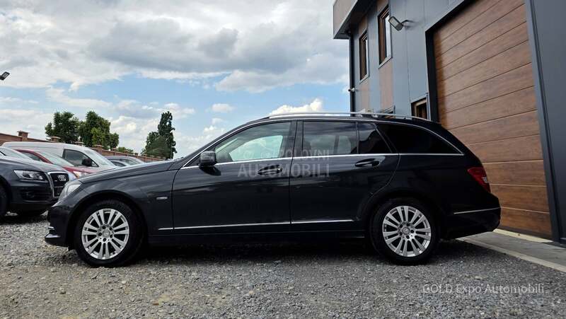 Mercedes Benz C 200 2.1 CDi AUT ELEGANCE