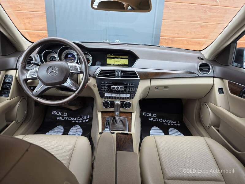 Mercedes Benz C 200 2.1 CDi AUT ELEGANCE