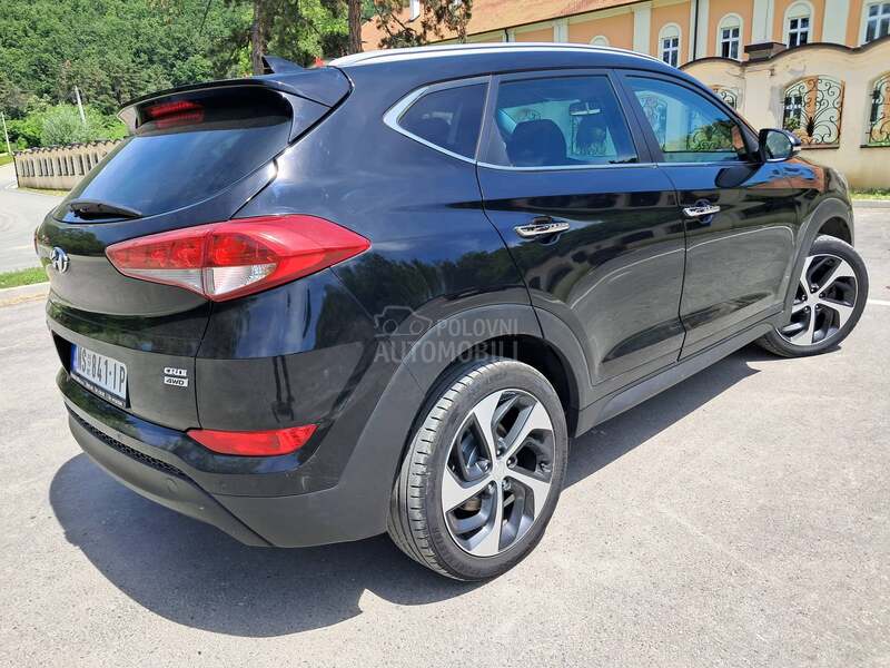 Hyundai Tucson 2.0crdi 4WD 185k.FUL