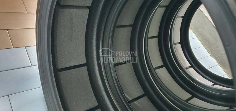 Pirelli 265/35 R22 Letnja