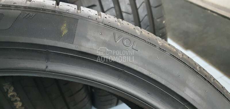 Pirelli 265/35 R22 Letnja