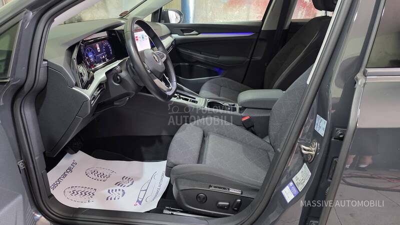 Volkswagen Golf 8 2.0TDI DSG URANOGRAU