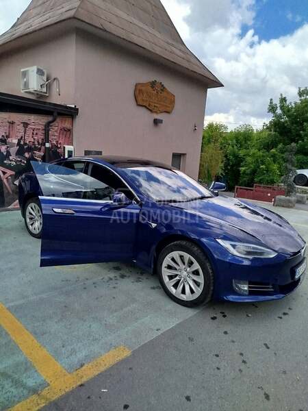 Tesla Model S S75D