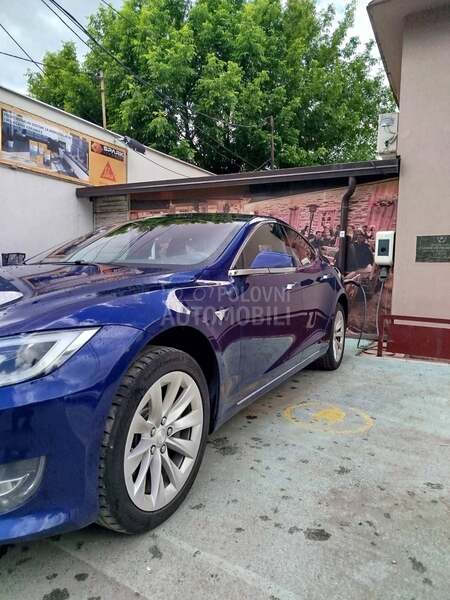 Tesla Model S S75D