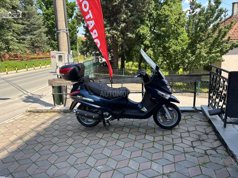 Piaggio X evo