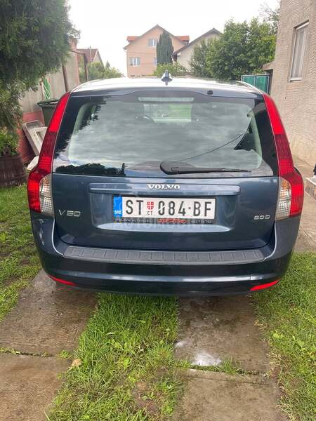 Volvo V50 