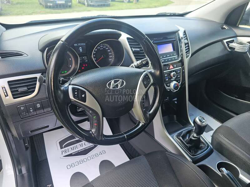 Hyundai i30 1.6CRDI STYLE CH