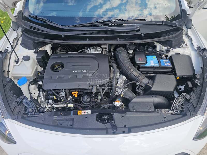Hyundai i30 1.6CRDI STYLE CH