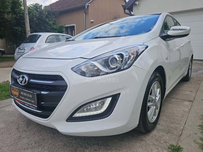 Hyundai i30 1.6CRDI STYLE CH