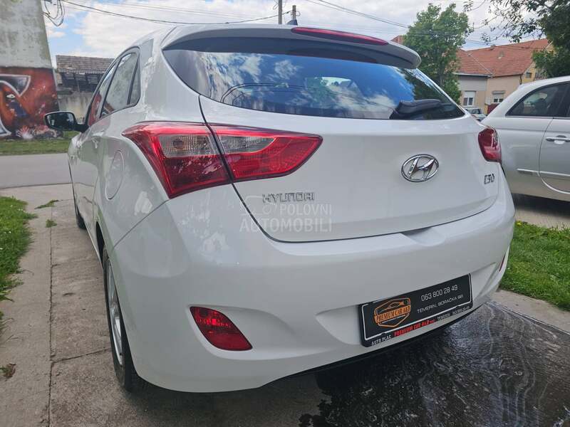 Hyundai i30 1.6CRDI STYLE CH