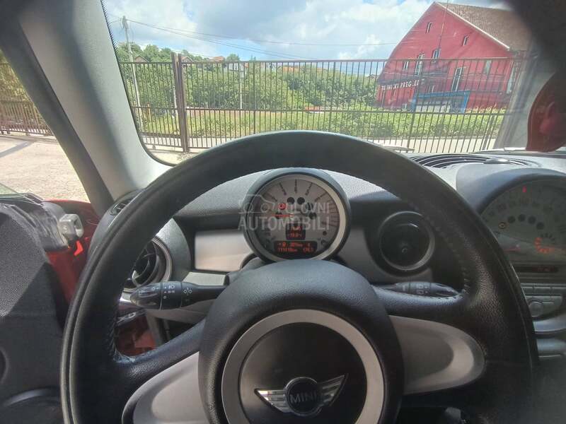 MINI One 