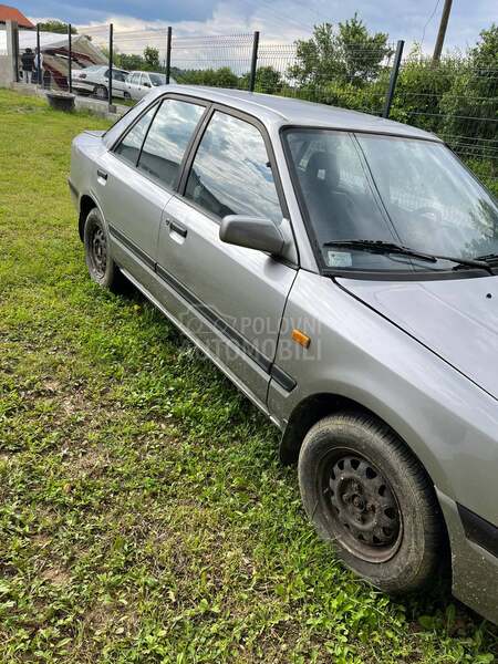 Mazda 323 