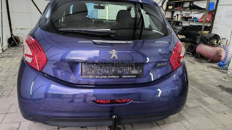 Peugeot 208 