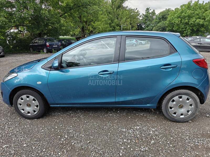 Mazda 2 1.3i CE PRO