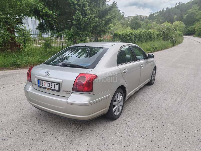 Toyota Avensis 