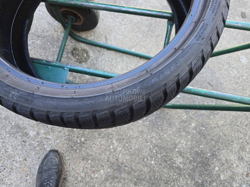 Pirelli 235/35 R19 Zimska