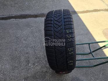 Pirelli 235/35 R19 Zimska