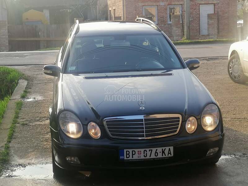 Mercedes Benz E 200 W211