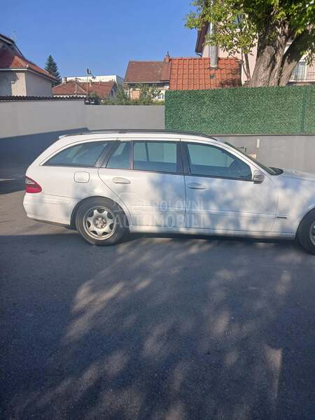 Mercedes Benz E 220 