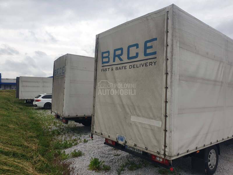 Ford Transit na stanju ima 3 kombija