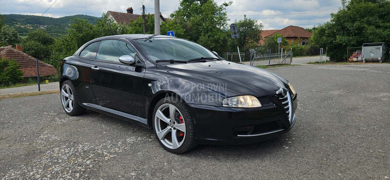 Alfa Romeo GT 
