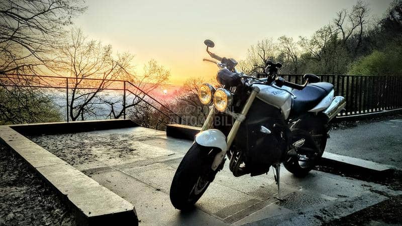 Triumph street triple 675