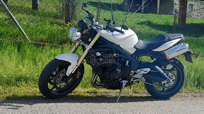 Triumph street triple 675