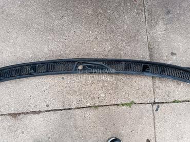 a8 d2 plastika ispod brisaca za Audi A8 od 1995. do 2002. god.