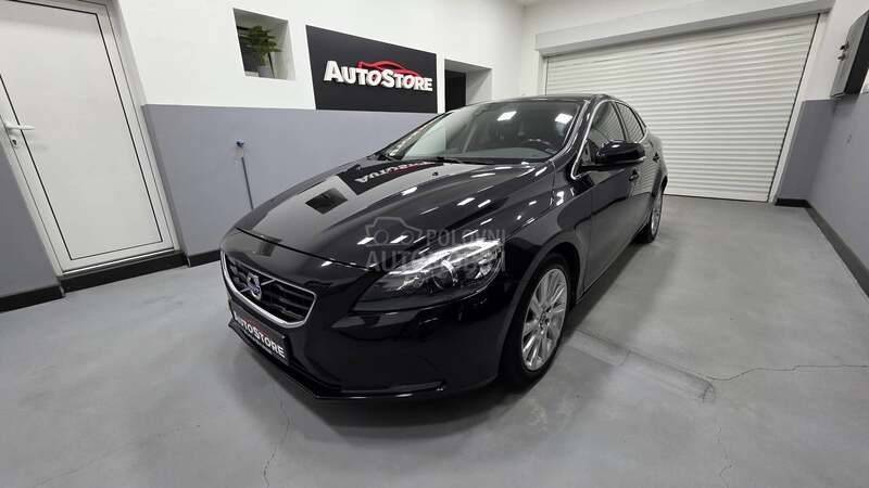Volvo V40 D2
