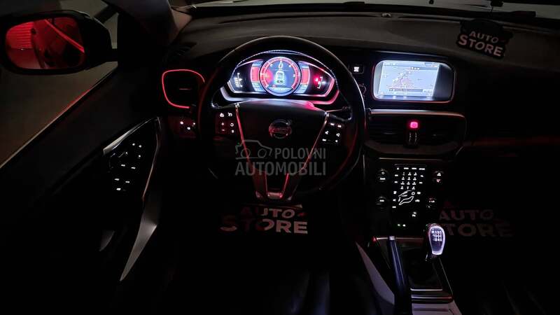 Volvo V40 D2