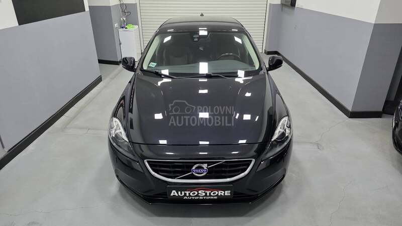 Volvo V40 D2