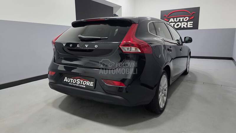 Volvo V40 D2