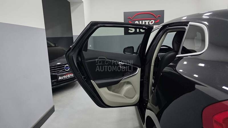 Volvo V40 D2