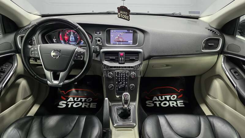 Volvo V40 D2