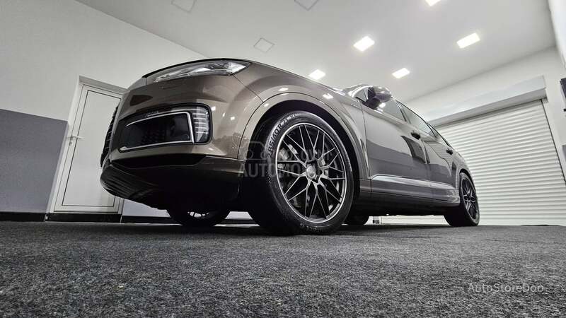 Audi Q7 E Trone