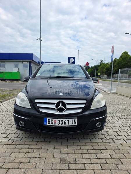 Mercedes Benz B 180 