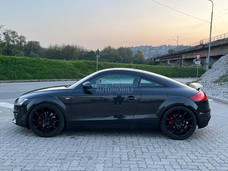 Audi TT 