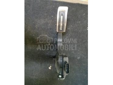 papucica gasa za Audi A4 od 2013. do 2020. god.